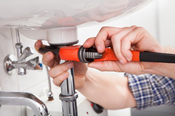 fixing sink plumbing